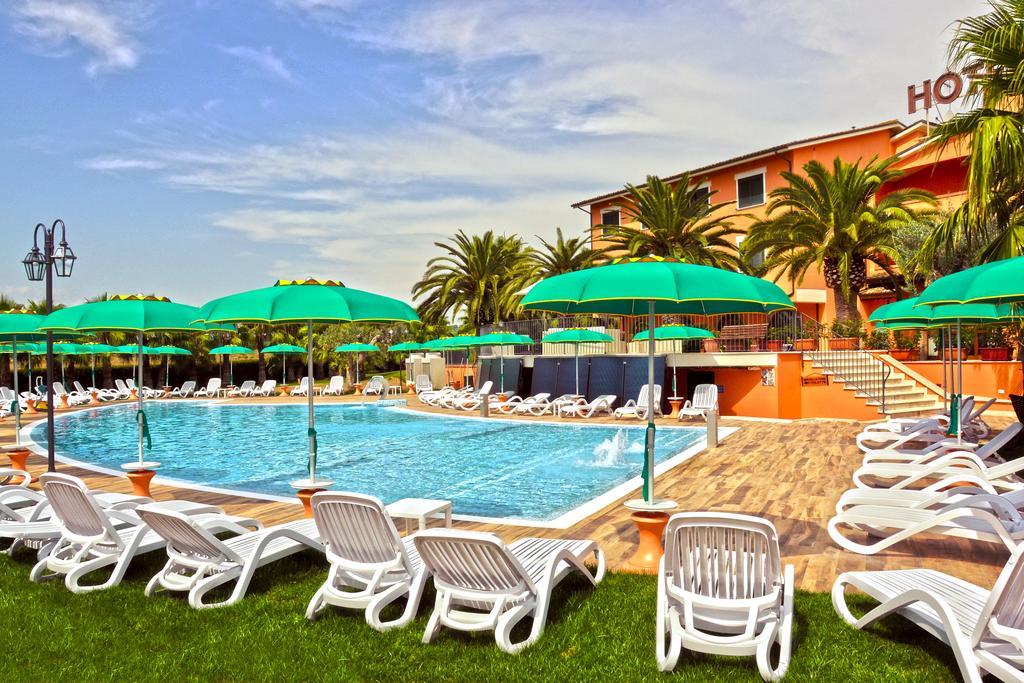 Villa Luigi Hotel & Restaurant Nuova Gestione Villa Rosa Di Martinsicuro Exteriör bild