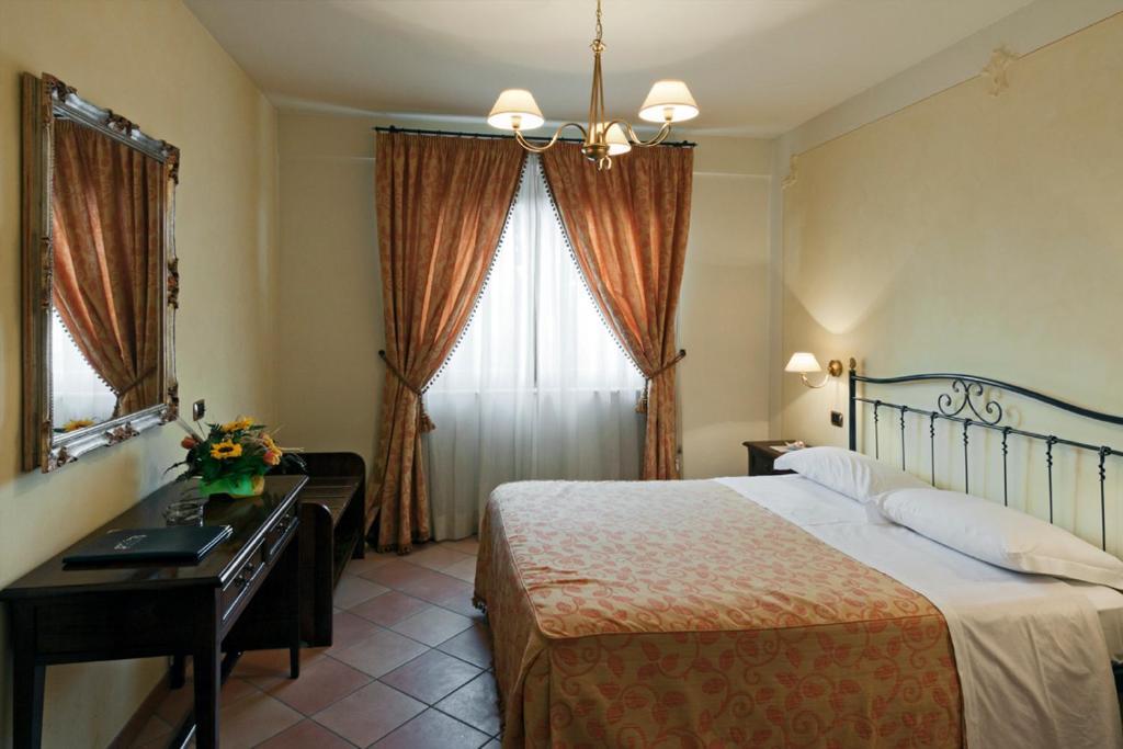 Villa Luigi Hotel & Restaurant Nuova Gestione Villa Rosa Di Martinsicuro Rum bild