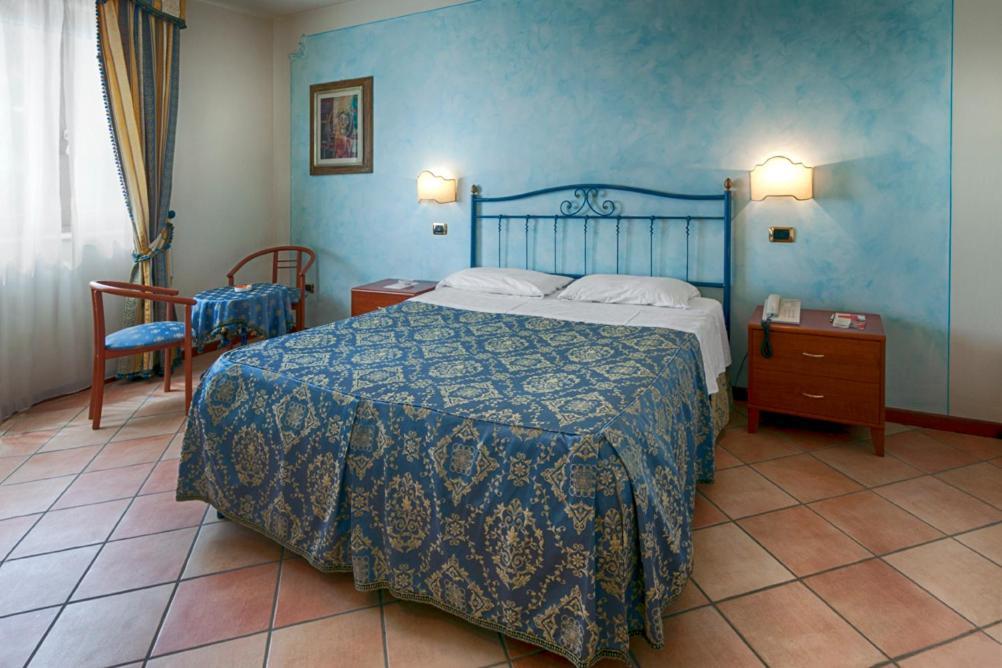 Villa Luigi Hotel & Restaurant Nuova Gestione Villa Rosa Di Martinsicuro Rum bild