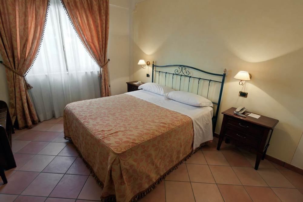 Villa Luigi Hotel & Restaurant Nuova Gestione Villa Rosa Di Martinsicuro Exteriör bild