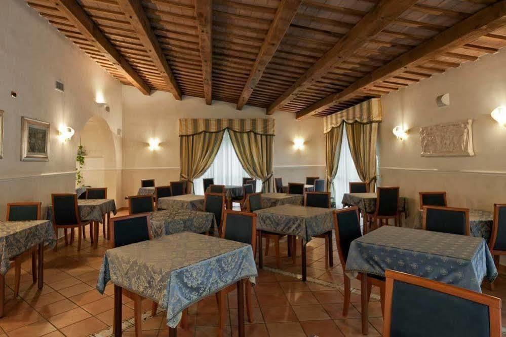 Villa Luigi Hotel & Restaurant Nuova Gestione Villa Rosa Di Martinsicuro Exteriör bild